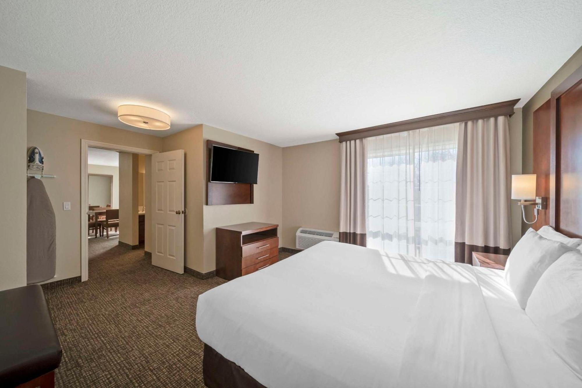 Comfort Suites Red Bluff Near I-5 Eksteriør bilde
