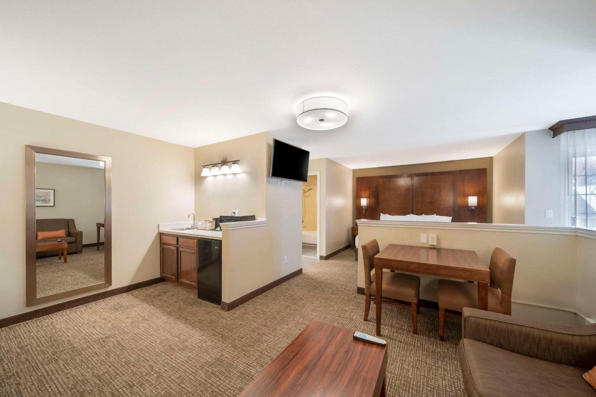 Comfort Suites Red Bluff Near I-5 Eksteriør bilde
