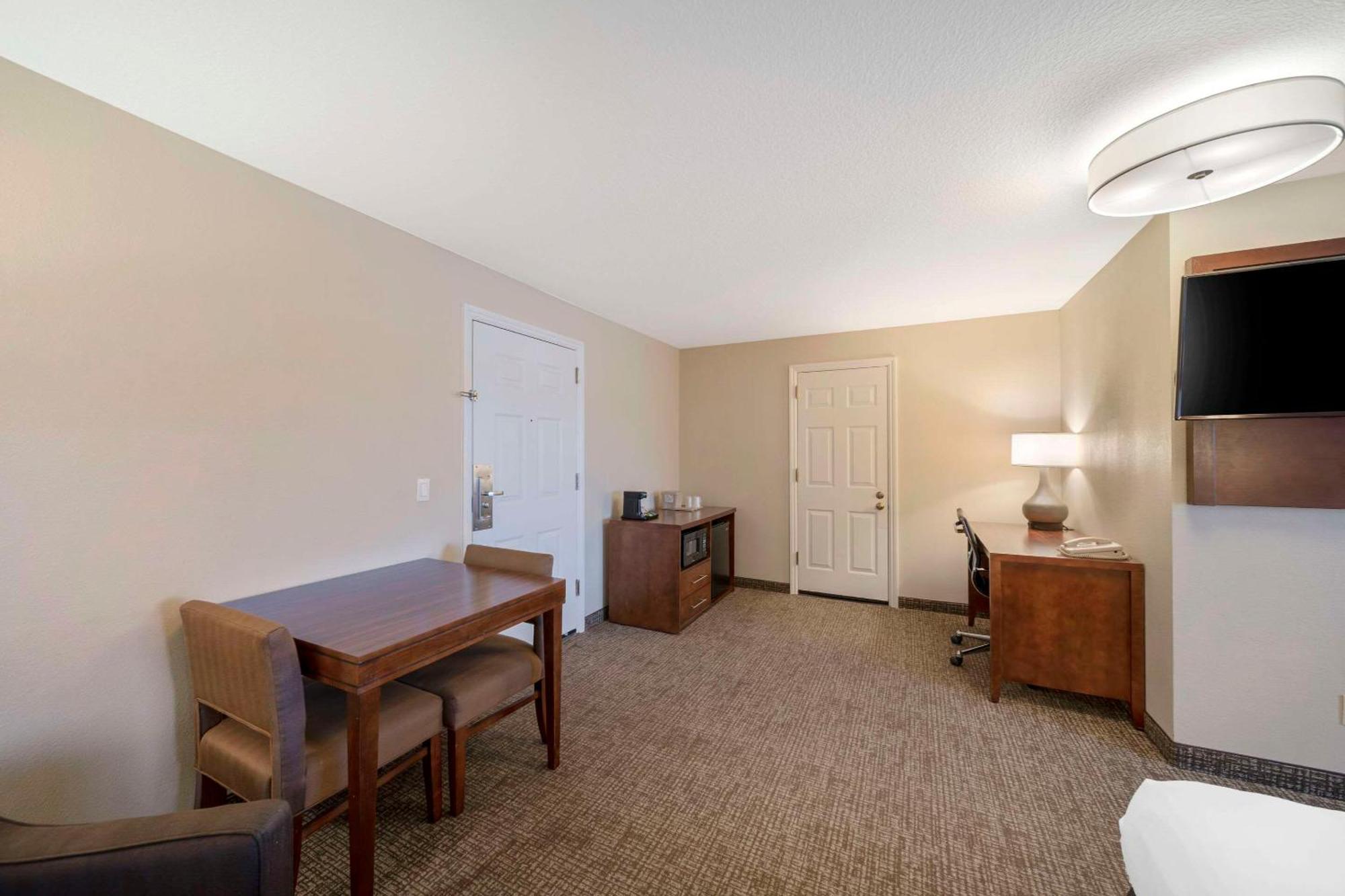 Comfort Suites Red Bluff Near I-5 Eksteriør bilde