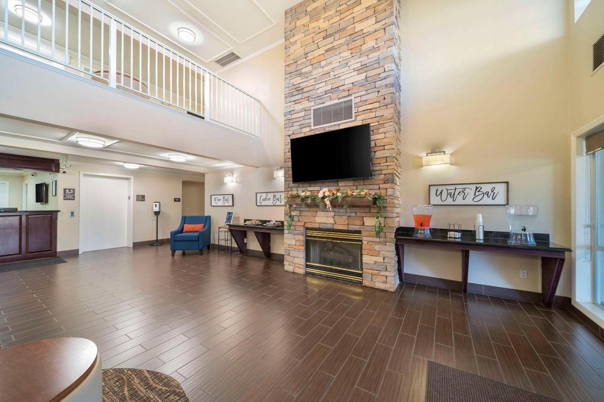Comfort Suites Red Bluff Near I-5 Eksteriør bilde
